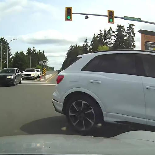Double trouble in shocking Surrey Dash Cam Footage | Double trouble in shocking Surrey Dash Cam Footage | BlackboxMyCar
